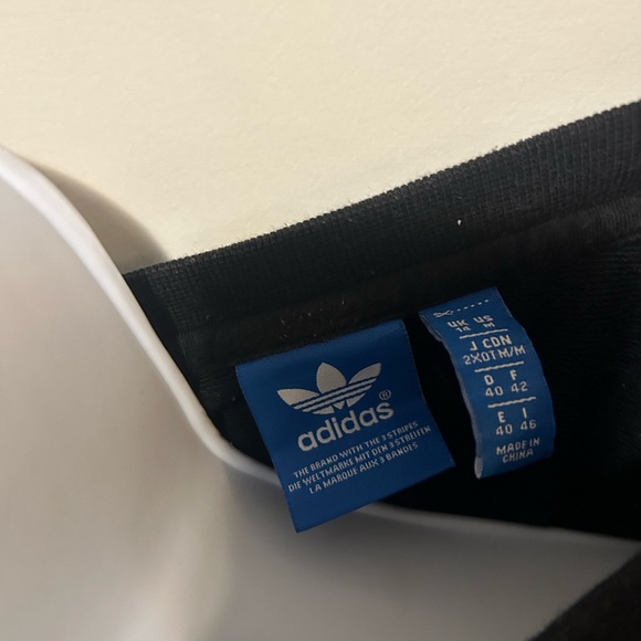 Adidas Original Women Black and Multicolor Graphic Top - Picture 5 of 6